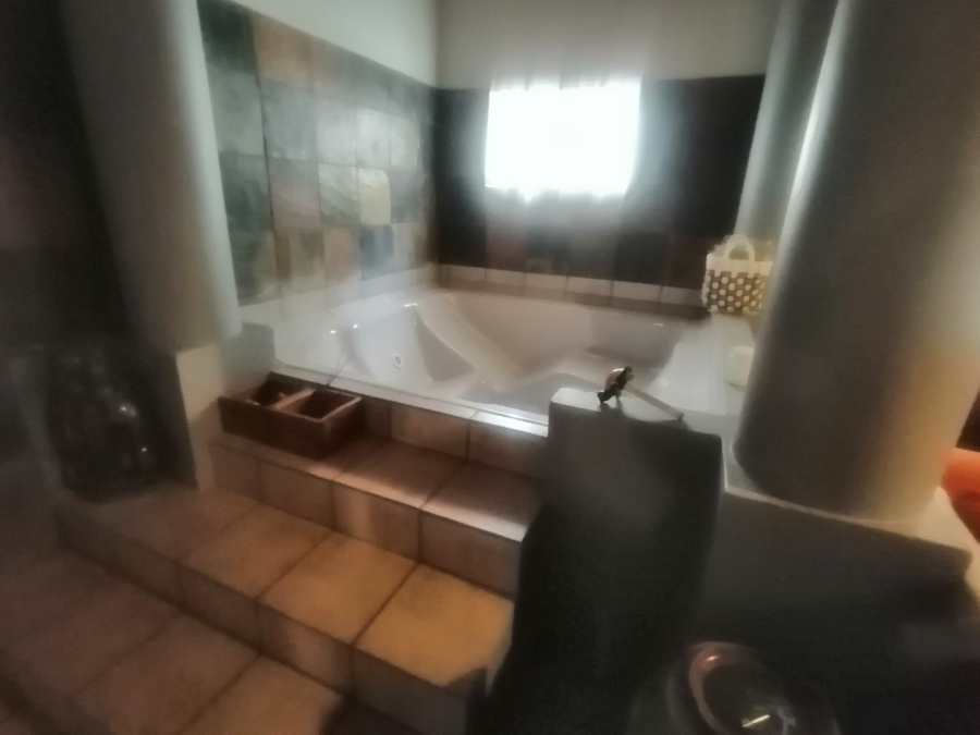 3 Bedroom Property for Sale in Pellissier Free State